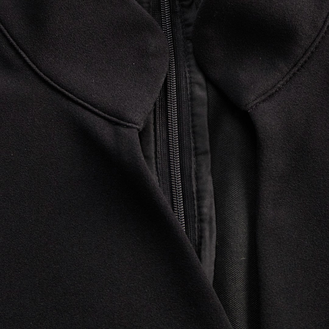 Marina | Vestido negro refinado con cinturón de regalo