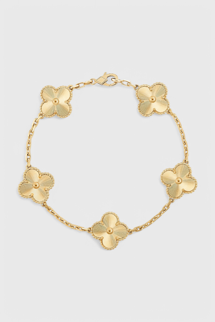 Pulsera con Motivo de Trébol y Elegancia Baño de Oro