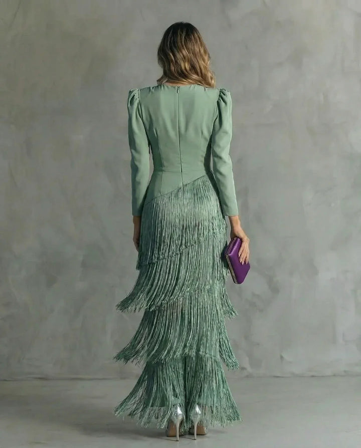 CLARA | VESTIDO ELEGANTE CON MANGAS DE FLECOS