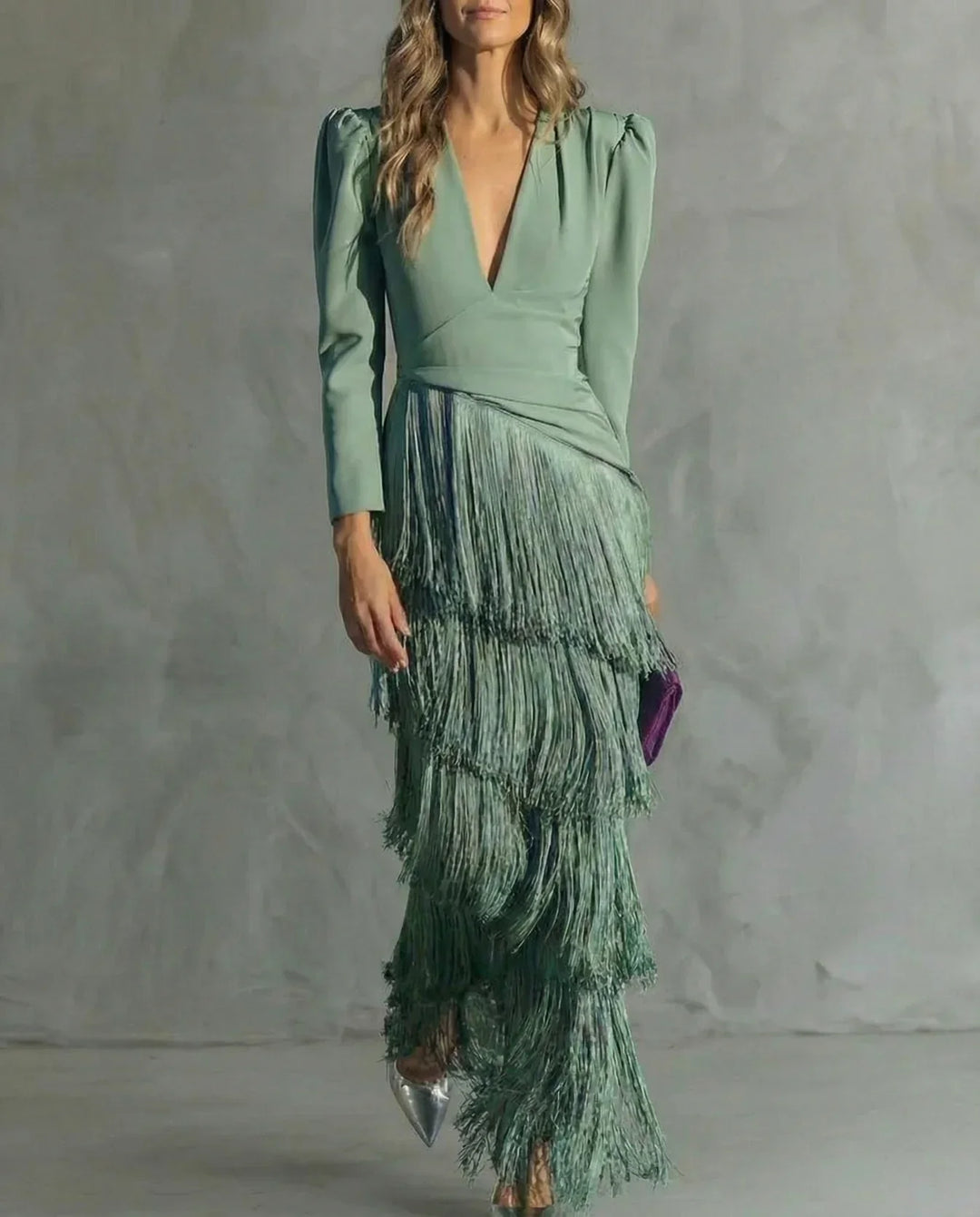 CLARA | VESTIDO ELEGANTE CON MANGAS DE FLECOS